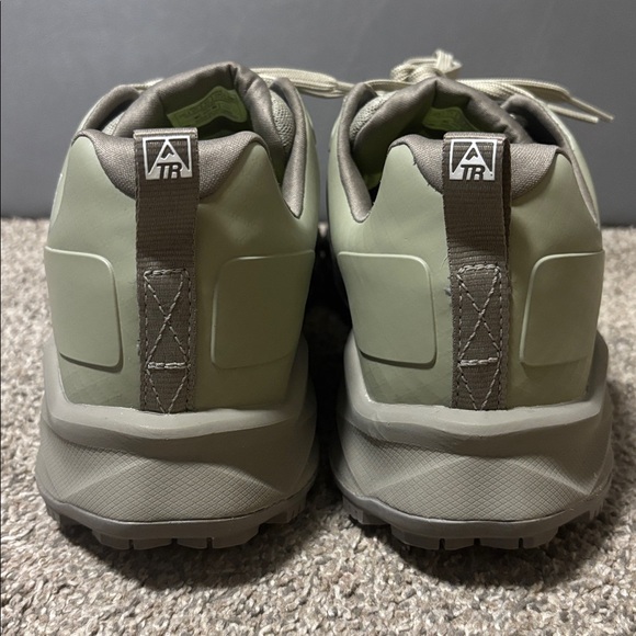 The North Face Gore-Tex Offtrail Waterproof Shoes Size 10.5 in Clay Grey - Picture 6 of 7